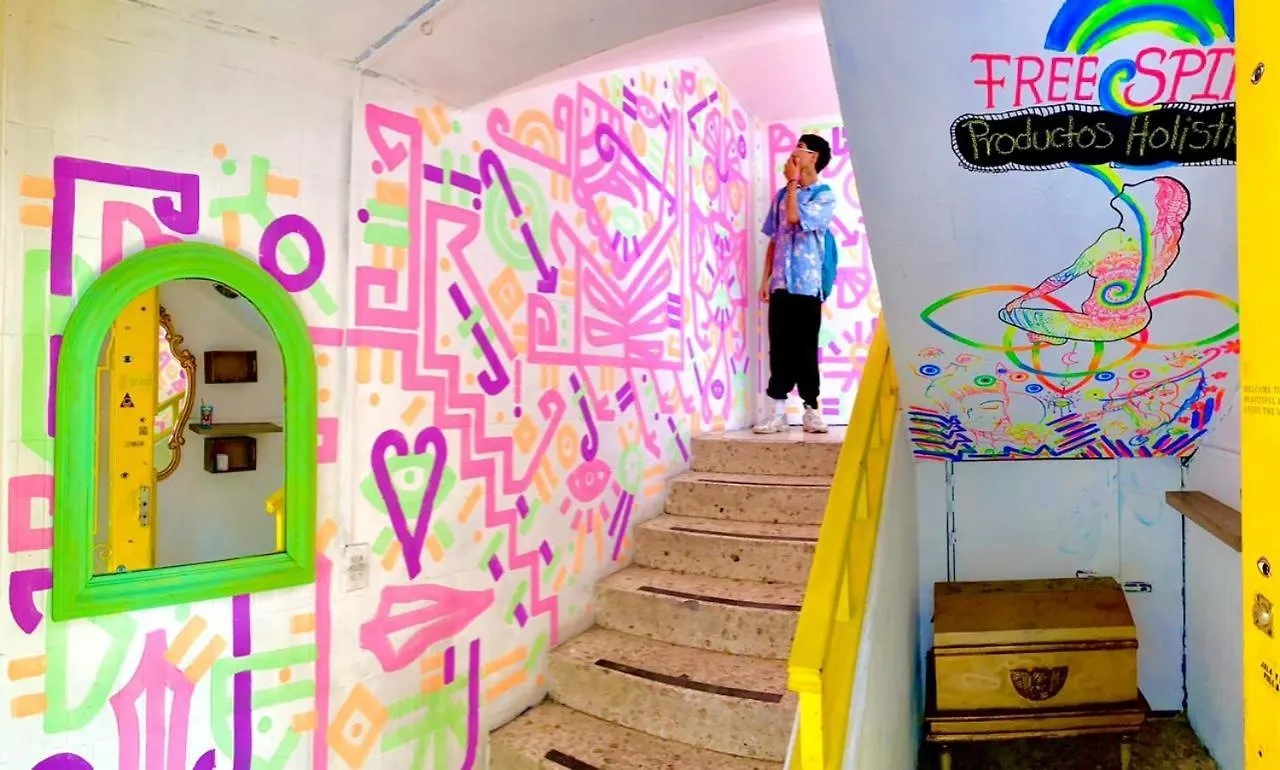 Free Spirit Hostel Γκουανταλαχάρα 2*,  Μεξικό